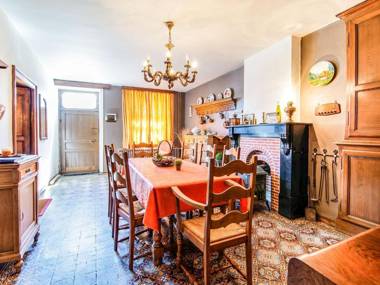 Plush Holiday Home in Matagne La Petite with Private Garden