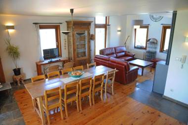 A côté de l'Epicerie