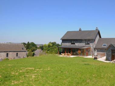 Modern Holiday Home in Somme-Leuze with Sauna