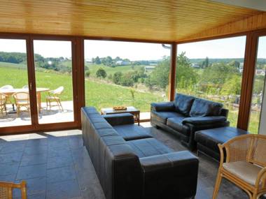 Modern Holiday Home in Somme-Leuze with Sauna