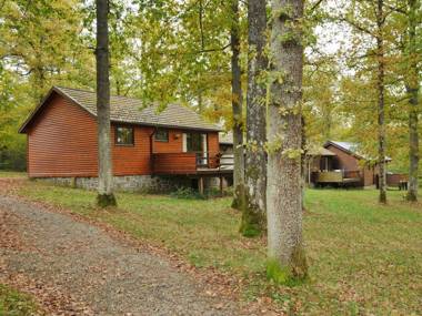 Cozy wooden chalet with deck just 15 km. from Durbuy