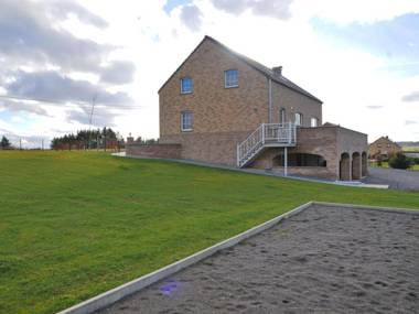Modern Holiday Home in Somme-Leuze with Garden