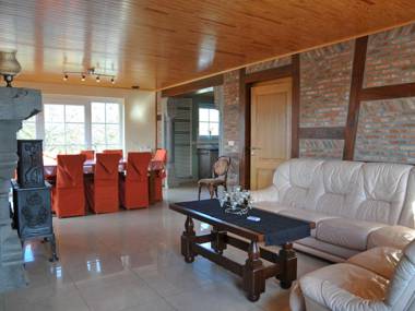 Modern Holiday Home in Somme-Leuze with Garden