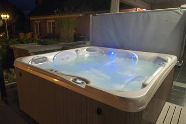 Luxurious Villa 't Kasteelhof