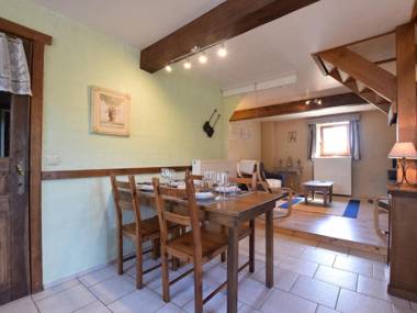 Cozy Holiday Home in Rendeux with Fenced Garden