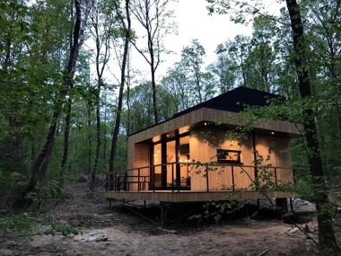 Modern Holiday Home in Oignies-en-Thiérache with Terrace