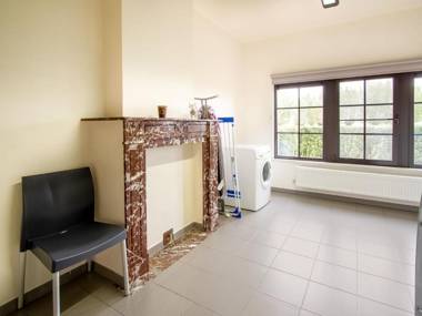 Cozy Farmhouse in Comines Warneton with Hill View