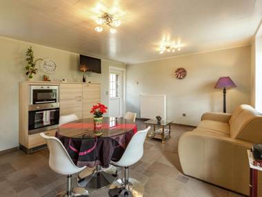 Modern Holiday Home near Forest in Le Bizet