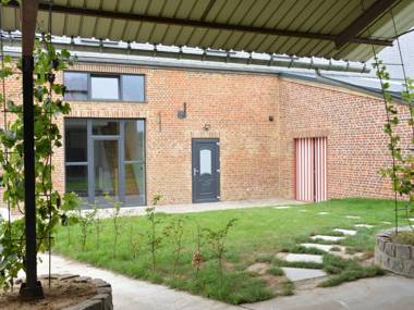 Modern Holiday Home in Fernelmont with Garden