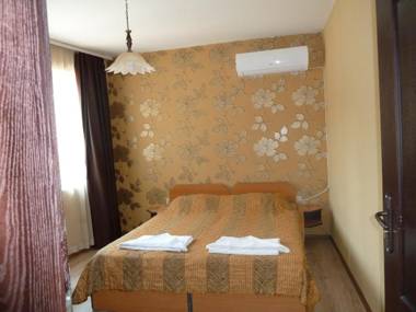 Tarnovski Dom Guest Rooms