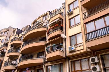 Semiramida Central Studio