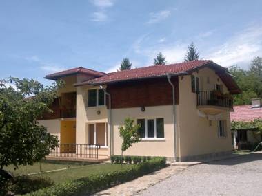 Villa Nanevi