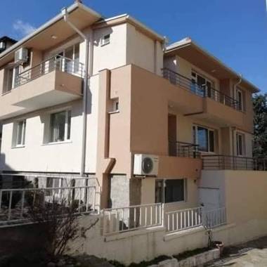 Rooms and Apartments Vili