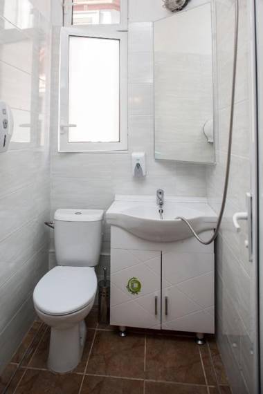 Central GuestHouse Five Corners