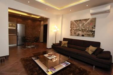 Brown Cottage Apartment