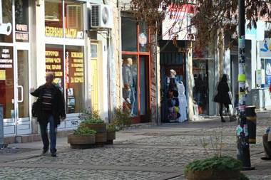 Cool Central Apartment