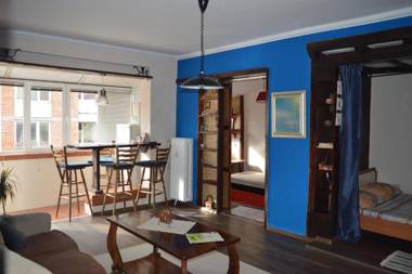 Atelier 9 - Art Mansard Studio