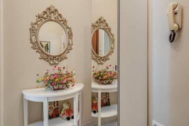 Beautiful Jewel in Top Center