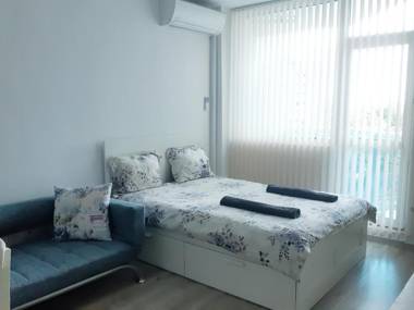 Dream studio with parkplace