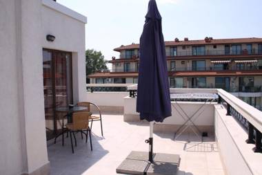 Golden Dunes Primorsko Apartments