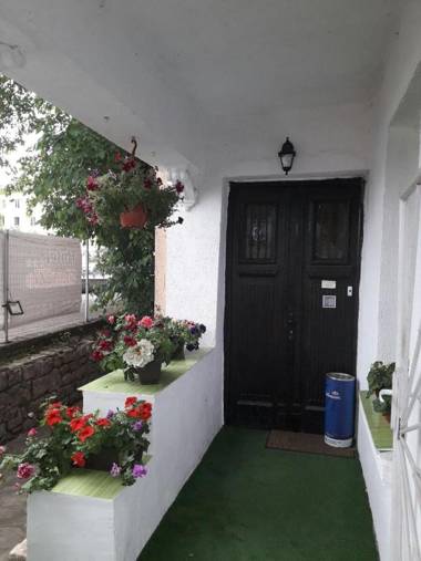 Guest House The House