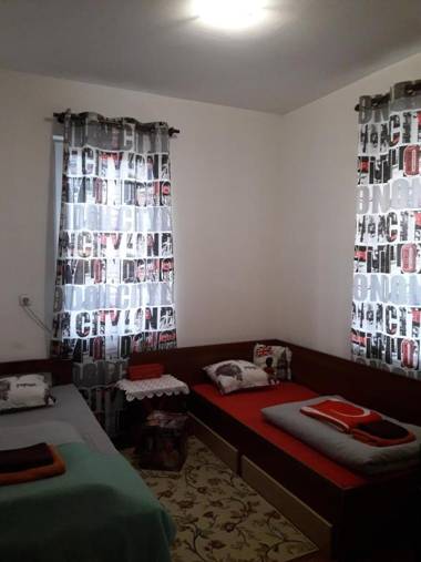 Guest House The House