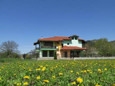 Pri Orehite Guesthouse