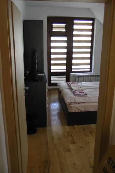 TOP CENTER  MODERN AND QUIET APARTMENT