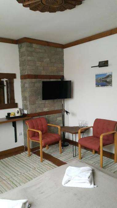 Family Hotel Dzhangal