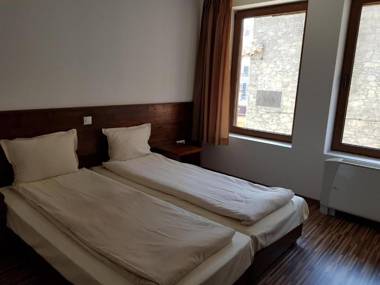Room in Guest room - StayInn Granat Apartments - next to Gondola Lift