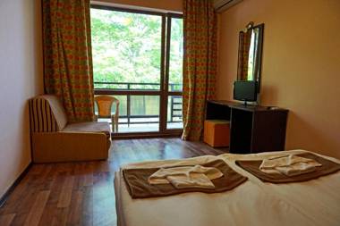 Bisser Hotel - Free Parking - Free Pool Access