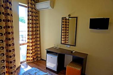 Bisser Hotel - Free Parking - Free Pool Access