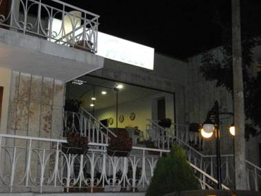 Sunshine Pearl Family Hotel