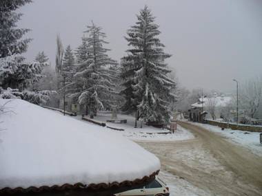 Guest Rooms Cheshmata