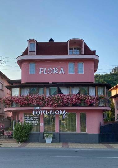 Family Hotel Flora