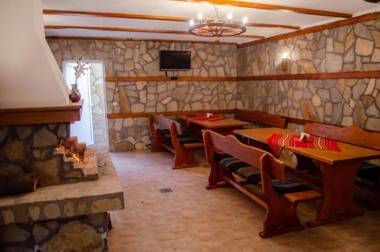 Къща за гости Forest dream