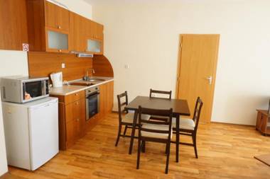 Oasis Beach Apartments Kamchia