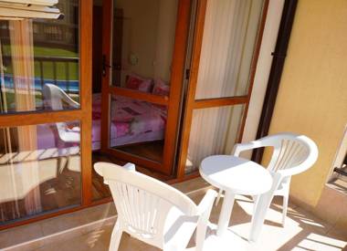 Oasis Beach Apartments Kamchia