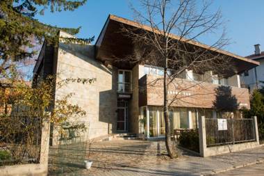 Forest Way Guest House