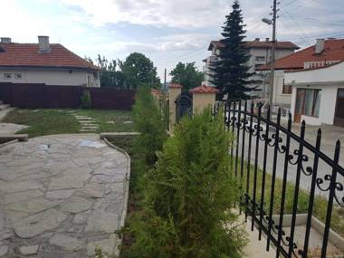 Apartments Stefanov in Byala