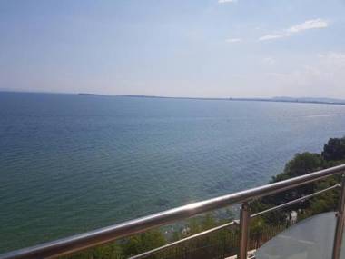 Coral Beach Apartment