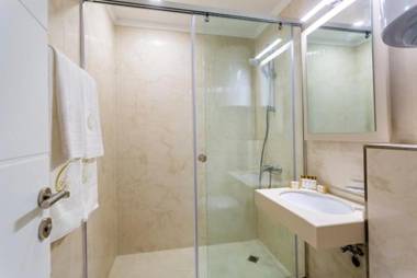 Onyx Beach Residence - Free Parking & Beach Access