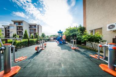 Holiday and Orchid Fort Noks Apartments