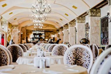 Imperial Palace Hotel