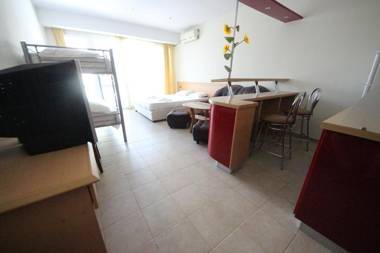 Menada Miramar Palace Apartments