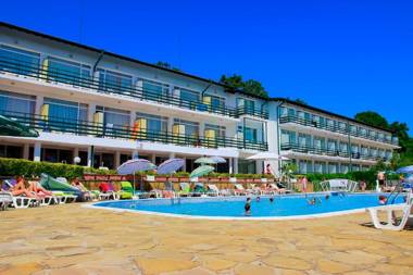 Kini Park Hotel All Inclusive & Free Parking