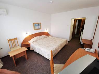 Kini Park Hotel All Inclusive & Free Parking