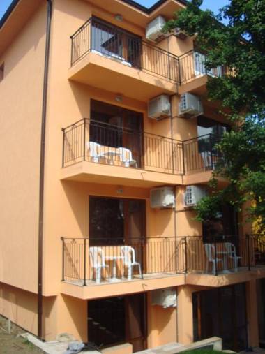 Villa Mari Guest Rooms