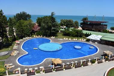 Sea View Rental Front Beach