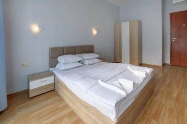 1-st Line Izvora Sea View Apartments on Golden Sands